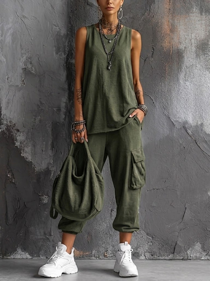 Noemi | A casual outfit with an urban feel
